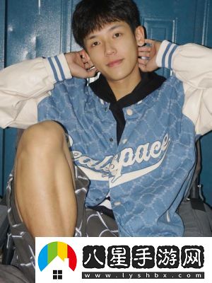 小奶狗腹肌體育生天臺放煙花