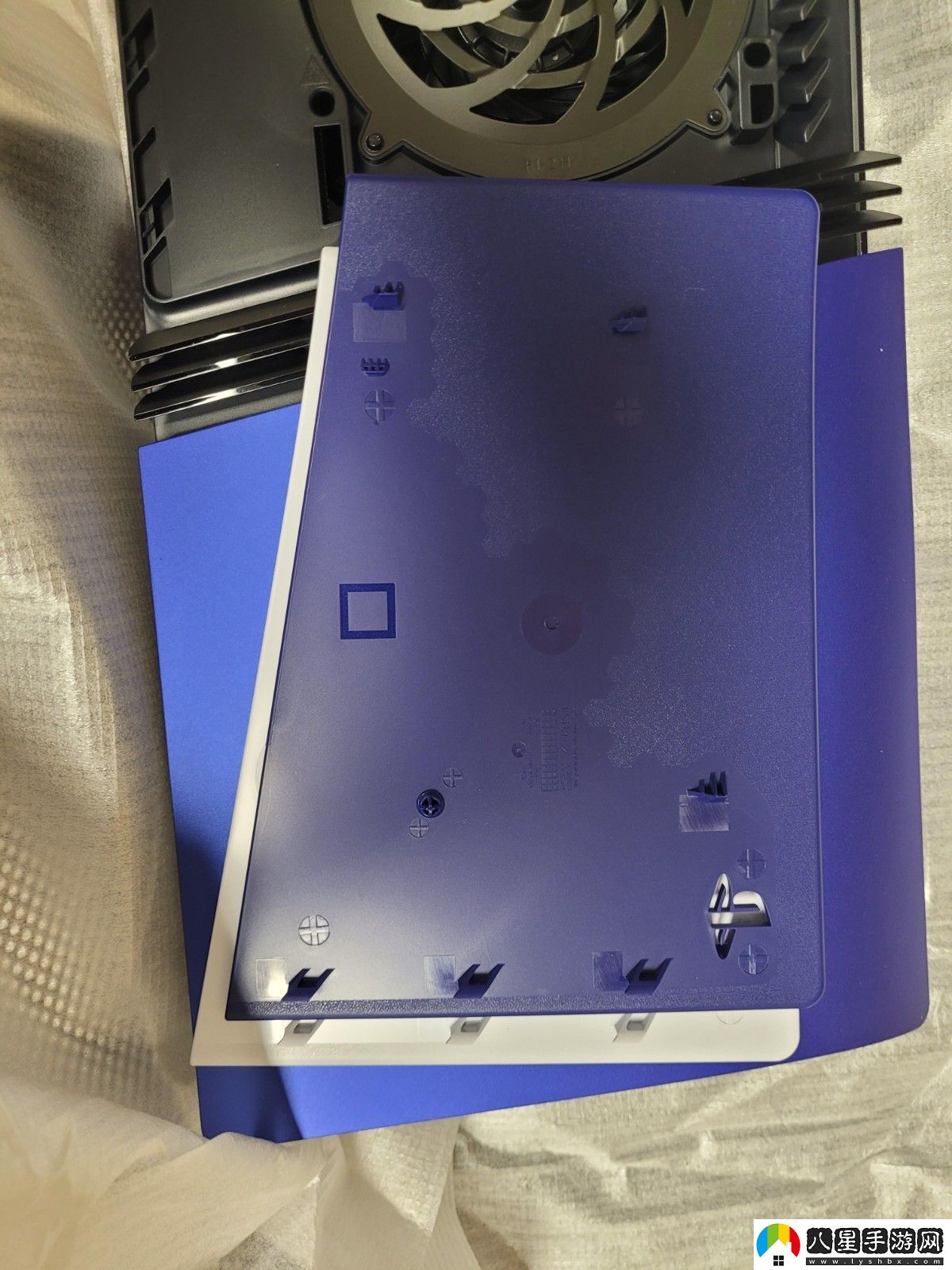 據(jù)報(bào)道索尼PS5 Slim主機(jī)蓋與PS5 Pro不兼容