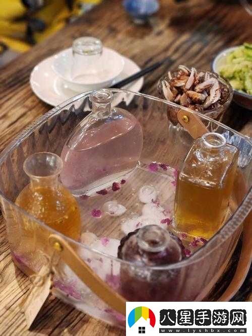 提槍進洞風云涌