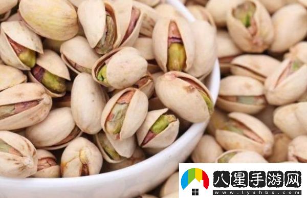 挑選開(kāi)心果什么顏色的最好開(kāi)心果最好果殼是什么顏色