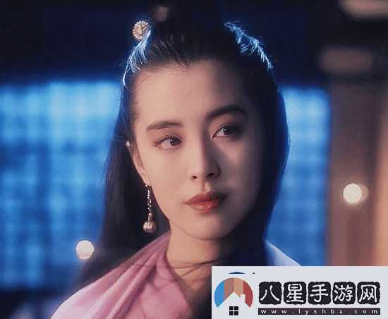 57歲王祖賢曬出罕見自拍照引熱議