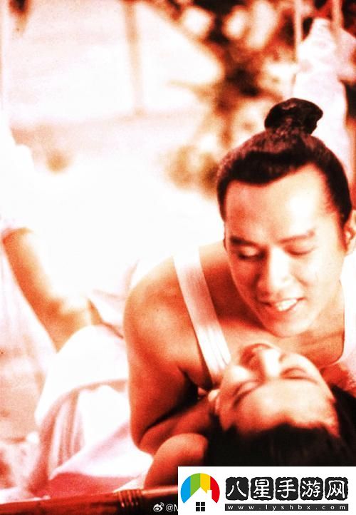 情感交織下的秘密——陪讀裝睡讓他滑進(jìn)去了電影