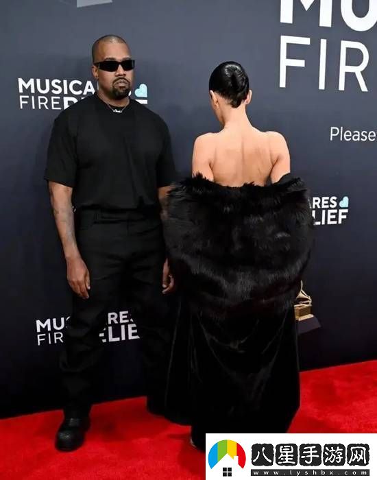 曝侃爺和妻子不請自來被請出紅毯